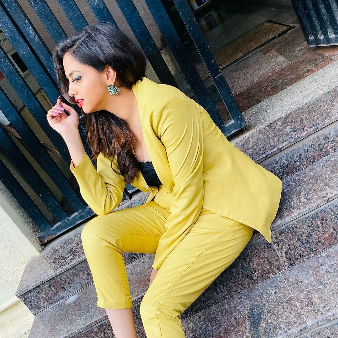 NHeroines's tweet photo. Recent Clicks Of #SukruthaNag @sukruthanag_official #Heroine #KannadaHeroine #KannadaHotActress #HotActress #KannadaCinema #KannadaSerial #SmallScreenHeroine #SerialActress #TakeOneCinemazz #NammaHeroines https://t.co/5QHjgvxZHf