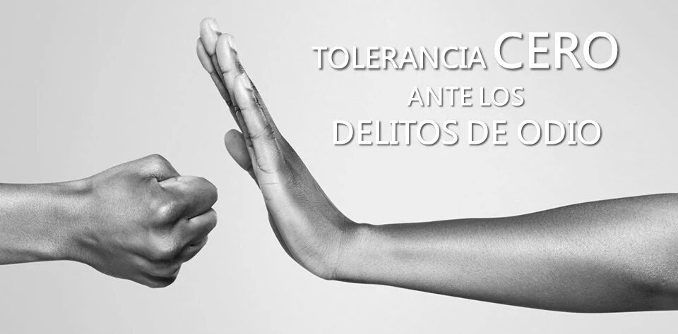 policia's tweet photo. Si te insultan, te agreden o te acosan por tu orientación sexual... 

Recuerda 👉 NO ESTÁS SOLO

📢DENÚNCIALO📢

❌STOP❌ #DelitosdeOdio

#EstamosPorTi
#OrgulloLGTBI https://t.co/CGZulDZ1iD