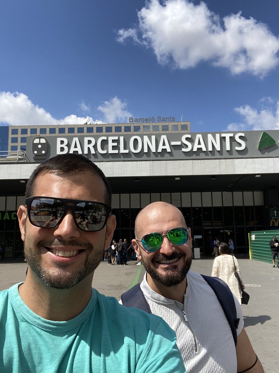 jmangialomini's tweet photo. Hoy @autentia por Barcelona para la #AOS2022 quien por la zona para los #catatonics de esta noche ??? https://t.co/3YURTSbOWb