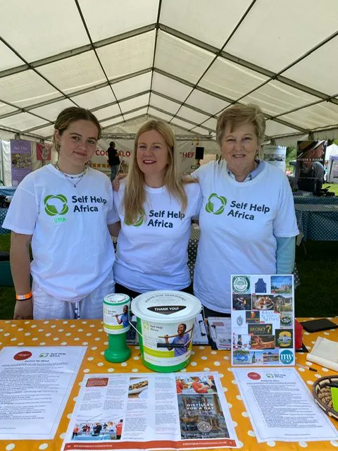 selfhelpafrica's tweet image. We’re proud charity partner of Cook Along with the Chef at Shrewsbury Food Fest.

Attendees cooked up a storm led by pro chefs @chrisburtchef &amp;amp; @jc_novelli + we also held an online auction, supported by local businesses. 🥘

Thanks to all who helped us raise an amazing £3,310 🙌