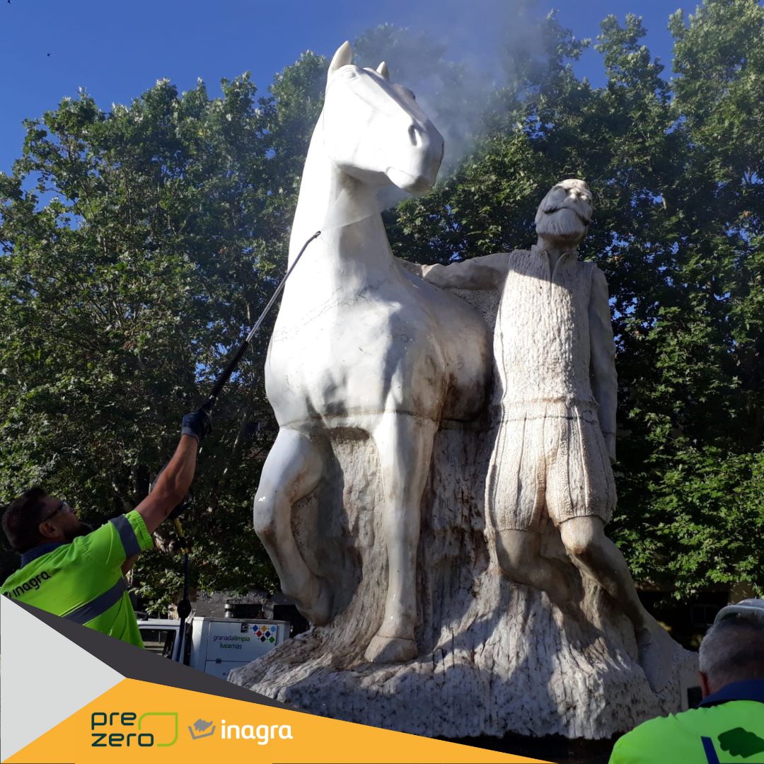 Granada_Limpia's tweet photo. 💦 Los operarios de #Inagra Ayuntamiento de Granada realizaron ayer una limpieza de la estatua de la rotonda de Avda. Cervantes con hidrolimpiador.

#GranadaLimpia #GranadaBonita @aytogr @jacobocalvo @PreZero_ES https://t.co/Xr3foxUZ3S