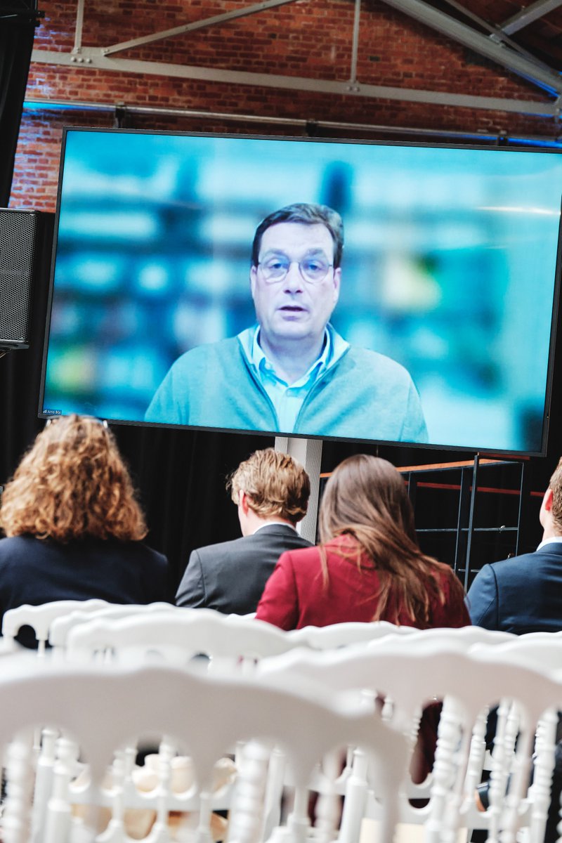 GIEBrussels's tweet photo. "#BusinessAsUsual doesn’t exist anymore. Transport capacity must be reallocation in line with the new geopolitical reality and the new #gasflow patterns resulting from it."
Arno Büx, #GLE President

#GRIDTech2022 | @FluxysGroup 
@FluxysBelgiumFR | @FluxysBelgiumNL https://t.co/Sr6xr9QuN4
