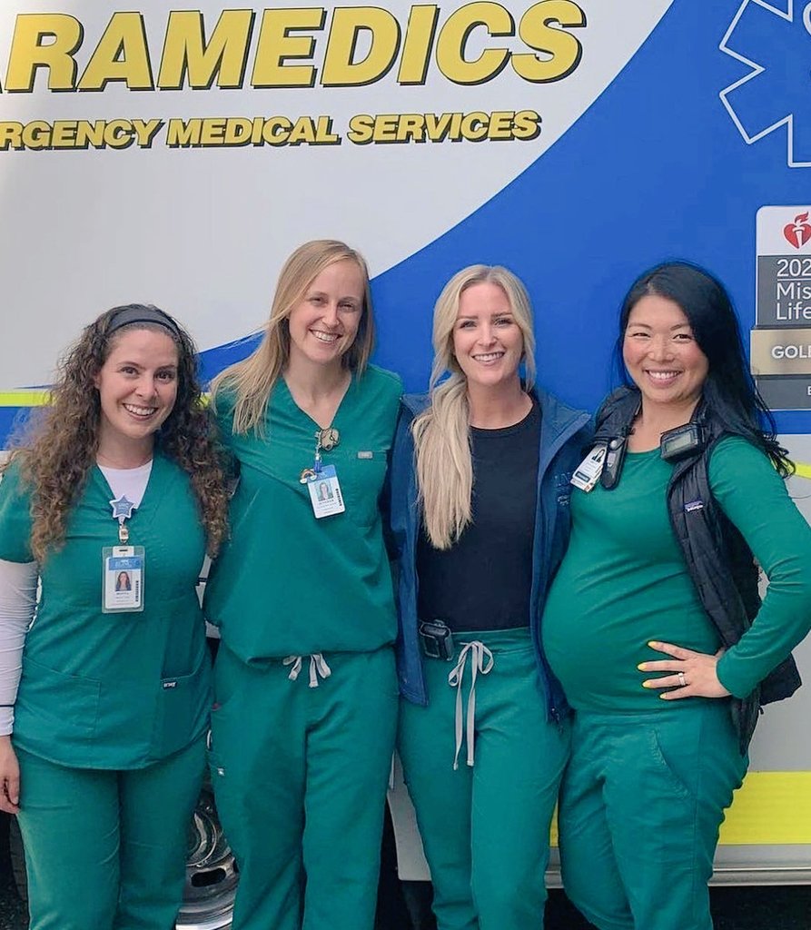 Introducing <a href="/MeghinMoynihan/">Meghin Moynihan, PharmD, BCEMP</a> who is now officially a shiny new EM pharmacist!

I am so proud to have worked with you this past year and can't wait to see you represent our profession and @uncrxresidency in your new role at University of Maryland!

#TwitteRx #EMRx #brunchgang