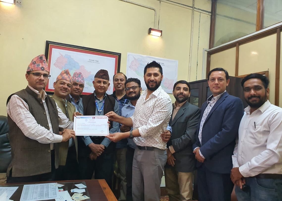 निर्वाचन आयोगले नाम 'राष्ट्रिय स्वतन्त्र पार्टी' र चुनाव चिन्ह 'गोलाकारभित्र घण्टी' स्वीकृत गरेको सुनाउन पाउँदा खुसी छौं । निर्वाचन आयोगप्रति हार्दिक आभार । पार्टी घोषणाको दिनदेखि आजसम्म तपाईंहरूले देखाउनुभएको माया र सद्भावका लागि हामी सधैं ऋणी छौं ।

#RSP