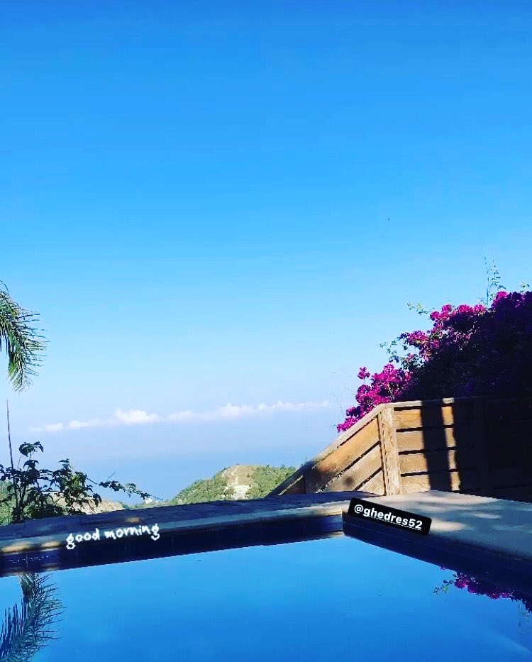 CHABAK0's tweet photo. #Summerize ur holidays in a #private bungalow from dusk till dawn💫
More on insta
🛑Ghedres_52
#livelovelebanon ♥️
#اهلا_بهالطلة https://t.co/AFi3IXKVTW