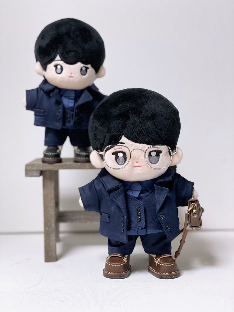 [RT💕]

제가 샘플을 두벌 만든 이유가 있는데요 ! 

바로바로 알티 추첨을 위해서 입니다 😆

두 분을 추첨해서 풀세트를 드려요!👍🏻
그리고 추첨 후 바로발송 드립니다 😳

일요일에 추첨할게요 💙