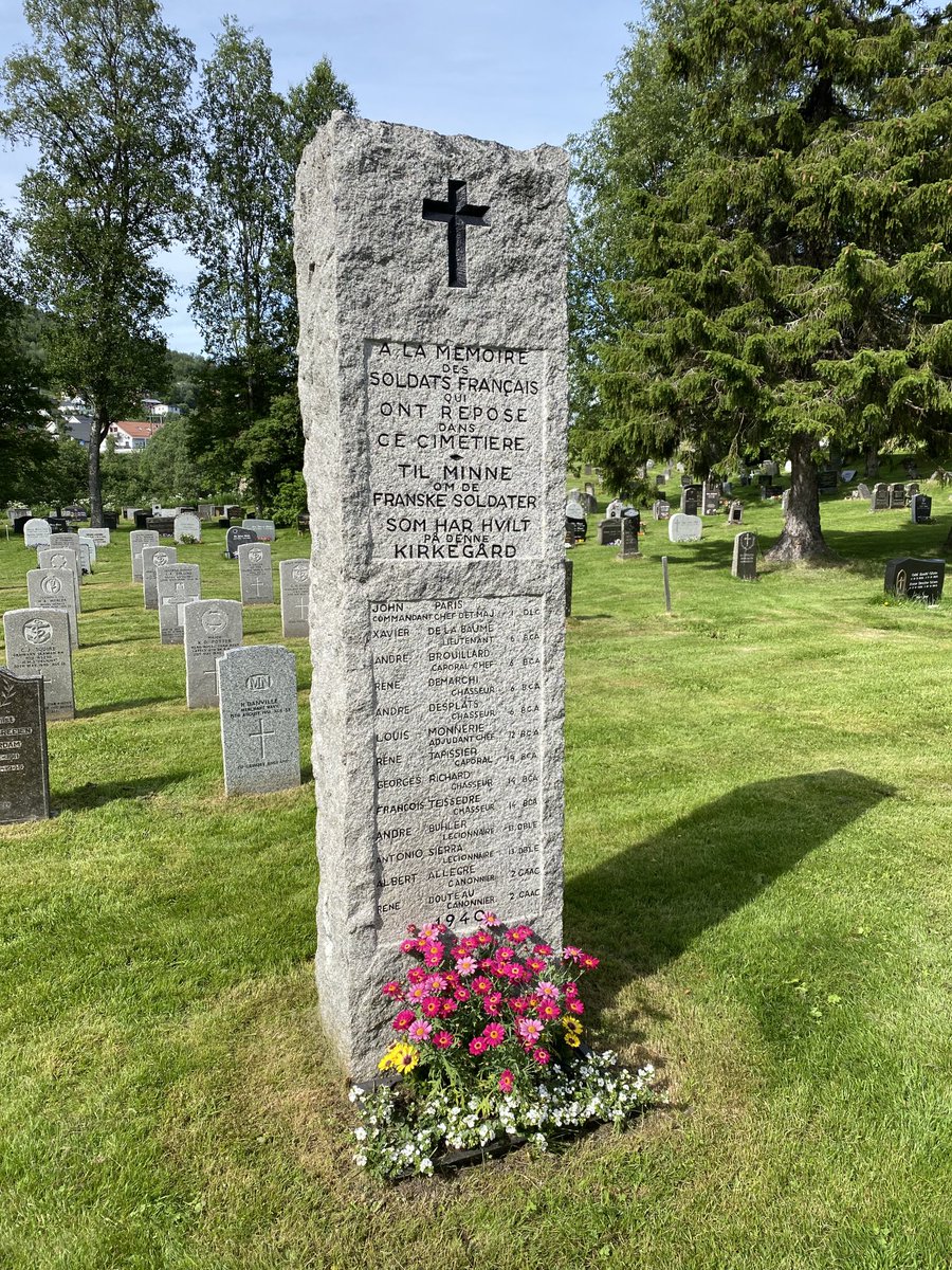 MalcolmRossNI's tweet photo. @CWGC war graves above the Arctic Circle. We commemorate 32 casualties at Harstad Cemetery, North West Norway alongside memorials commemorating French and Norwegian war graves. https://t.co/JIHkifMLsB