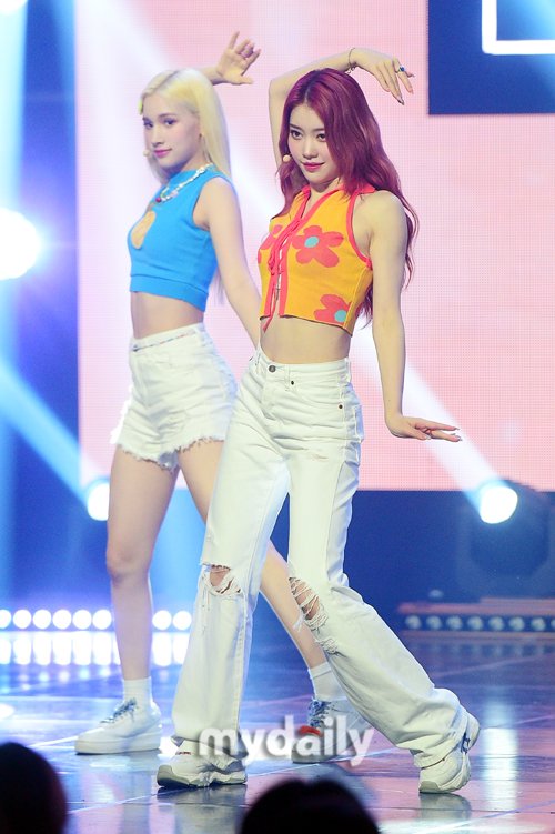 xiaotingpics's tweet photo. #XIAOTING for Show Champion!

🔗 https://t.co/vikAQ6umTz https://t.co/aG85s56RXJ