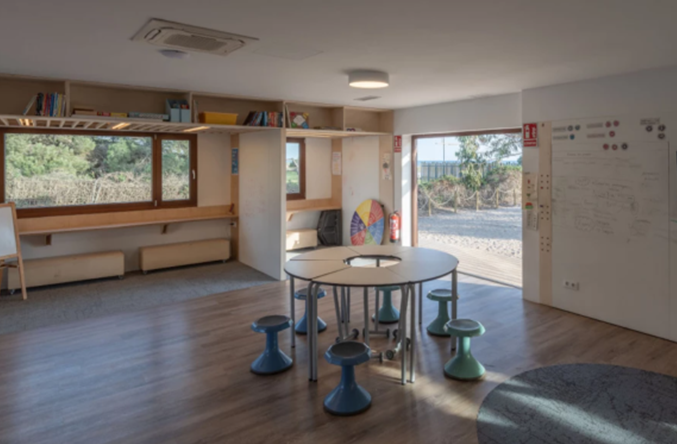 ZehnderIberica's tweet photo. 💡#Learnlife #EcoHub, nuevo centro #sostenible en #Castelldefels.

Para lograr un ambiente interior óptimo con gran #eficienciaenergética, se utilizaron los #sistemas de #ventilación de #Zehnder #ComfoAir XL 1500 y #ComfoAir Q600.

Vía: @climaNoticias.

👉https://t.co/L3l2YyuokS https://t.co/n48JypP66p