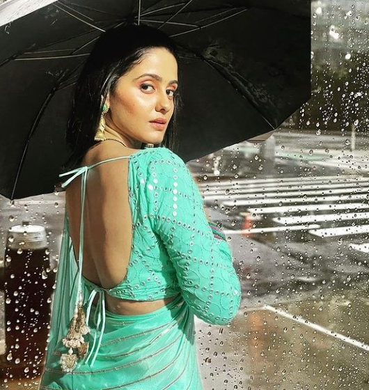 BtownKi's tweet photo. Let us know if you like our choice of song 😍
@ayesha.singh19
.
.
.
.
.
Follow - @btownkibilli 
.
.
.
.
.
.
#ayeshasingh #ayeshasingh19 #ayeshasinghfandom #ayeshasinghshow #ghumhaikisikeypyaarmeiin #ghkkpm #sai #tellywood #btownkibilli https://t.co/HySfPdeQyh