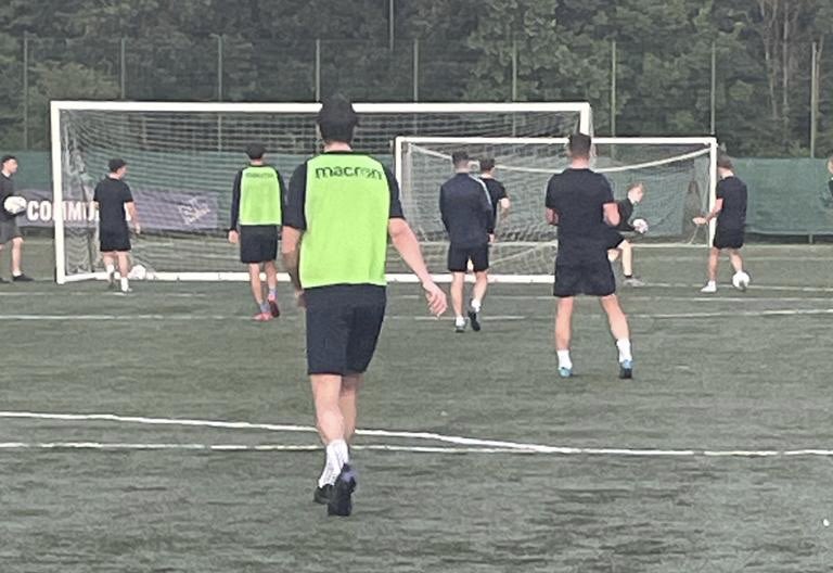 AcademyBraves's tweet image. 𝗔𝗰𝗮𝗱𝗲𝗺𝘆 𝗣𝗮𝘁𝗵𝘄𝗮𝘆𝘀

2 of the current 06 squad down enjoying preseason training with the 1st team last night 👏🏽

#RealPathway #HardWorkPaysOff 

#RespectAll | #FearNone |

DL the App 📲👉🏼 onelink.to/3n3q6r 
#JoinTheBraves
