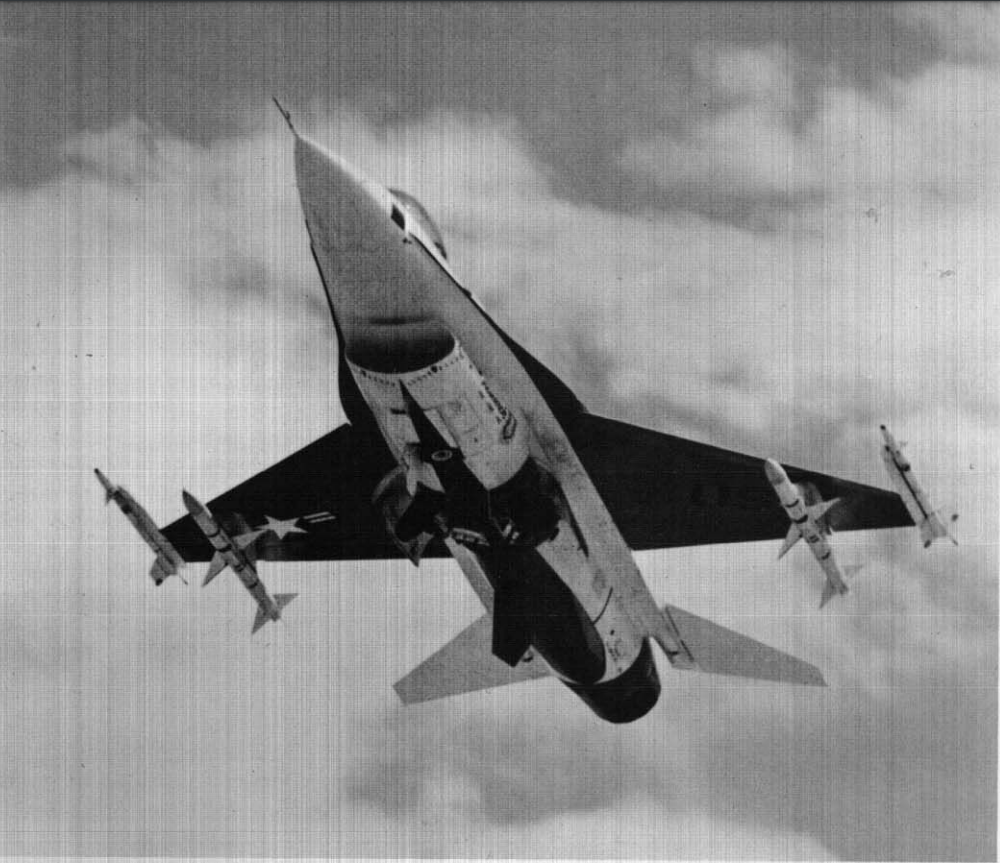TheDoctorMD29's tweet photo. YF-16 second prototype with Sparrows.

One of the biggest complaints against the LWF was the lack of its all-weather capability. The F-16A Block 15 ADF and F-16C Block 25 sought to address these issues. https://t.co/HFU3do57kp