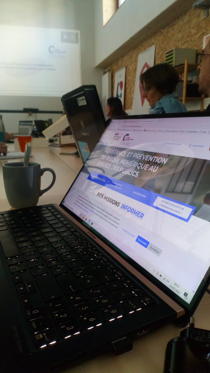 Eric Durand (@eric_du23) on Twitter photo Les forces vives de la #MedNum #creuse en formation ce matin avec <a href="/cybervictimes/">Cybermalveillance.gouv.fr</a>.
Merci <a href="/jujudu23/">jujudu23</a> de cette orga 👍
À la <a href="/LaQuincailleNum/">La Quincaillerie Num</a> Les forces vives de la #MedNum #creuse en formation ce matin avec <a href="/cybervictimes/">Cybermalveillance.gouv.fr</a>.
Merci <a href="/jujudu23/">jujudu23</a> de cette orga 👍
À la <a href="/LaQuincailleNum/">La Quincaillerie Num</a>