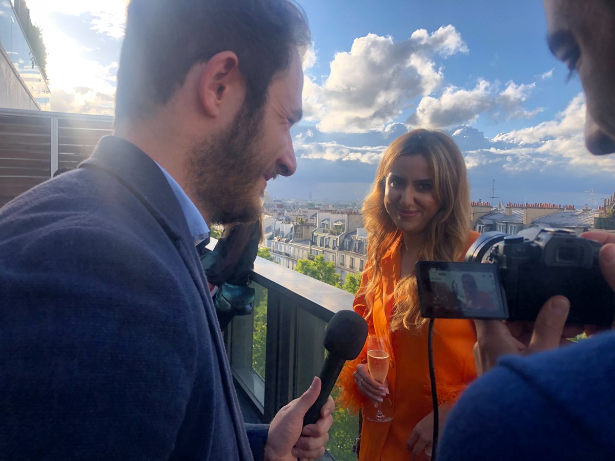 abacane_fr's tweet photo. #CestUneBonneSituationCaMinistre ? C'est ce que la team d'abacane a tenté de découvrir hier soir, lors de la soirée de lancement du dernier livre de @MarleneSchiappa aux @EdLObservatoire. Une vidéo à découvrir bientôt sur https://t.co/AAcjGUfHAl... https://t.co/tppzLoOYDE