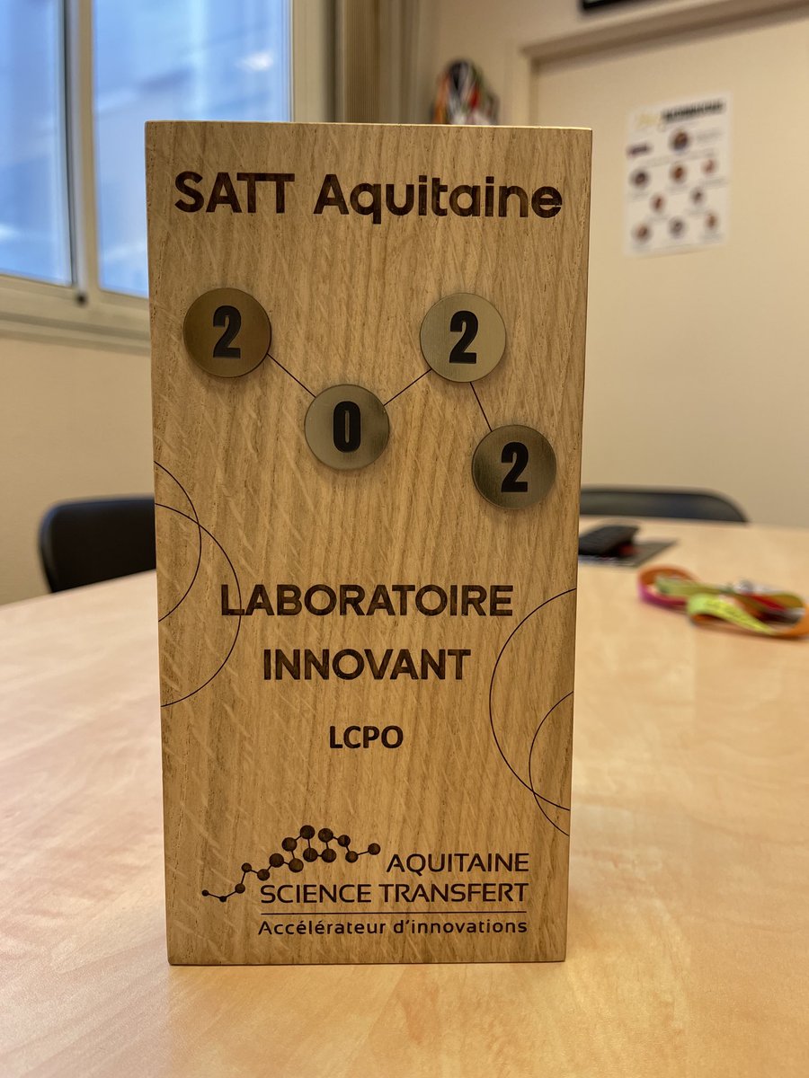 Prix du Laboratoire Innovant décerné au ⁦<a href="/LCPO_Bordeaux/">LCPO</a>⁩ par ⁦<a href="/SATTaquitaine/">SATT Aquitaine</a>⁩ qui fêtait hier ses 10 ans. Bravo à tous les acteurs du laboratoire qui transforment nos recherches en innovations technologiques ⁦<a href="/univbordeaux/">Université de Bordeaux</a>⁩ ⁦<a href="/BordeauxINP/">Bordeaux INP</a>⁩ ⁦@INC_CNRS⁩