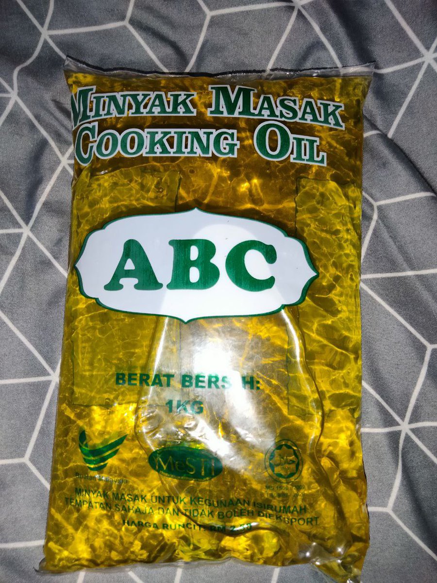 amieshabadi's tweet photo. The government remains subsidizing packaged cooking oil

#mrhamz
#jrn500
#bonjournalists
#jrnshahalam
#InflationCrisis https://t.co/839tefYNSb
