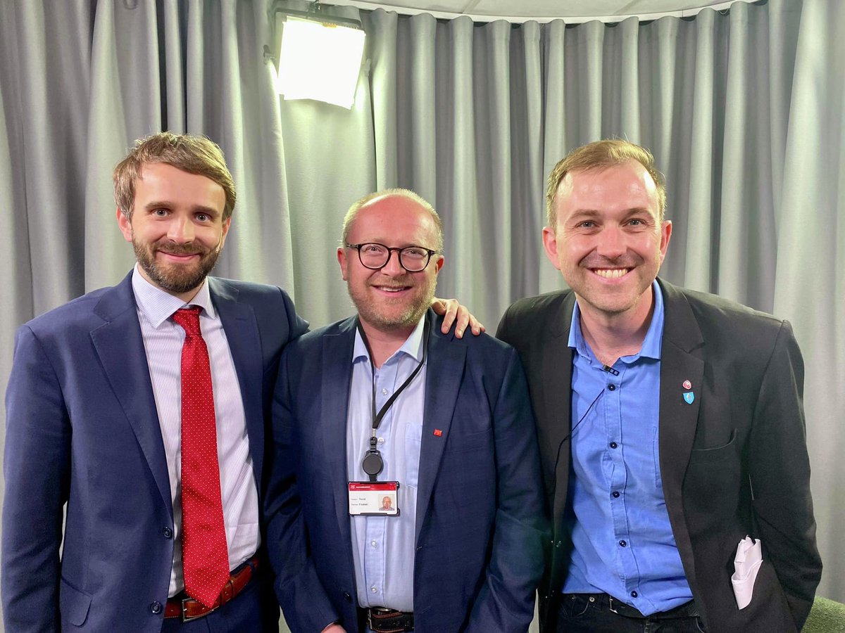 Vi står sammen med regjeringa, næringsminister <a href="/jcvestre/">Jan Christian Vestre</a> og <a href="/edvins/">Edvin Søvik</a> i kampen mot sosial dumping. Norgesmodellen blir et viktig verktøy i denne kampen. Les hele saken: fagforbundet.no/nb/ska/ukebrev…
