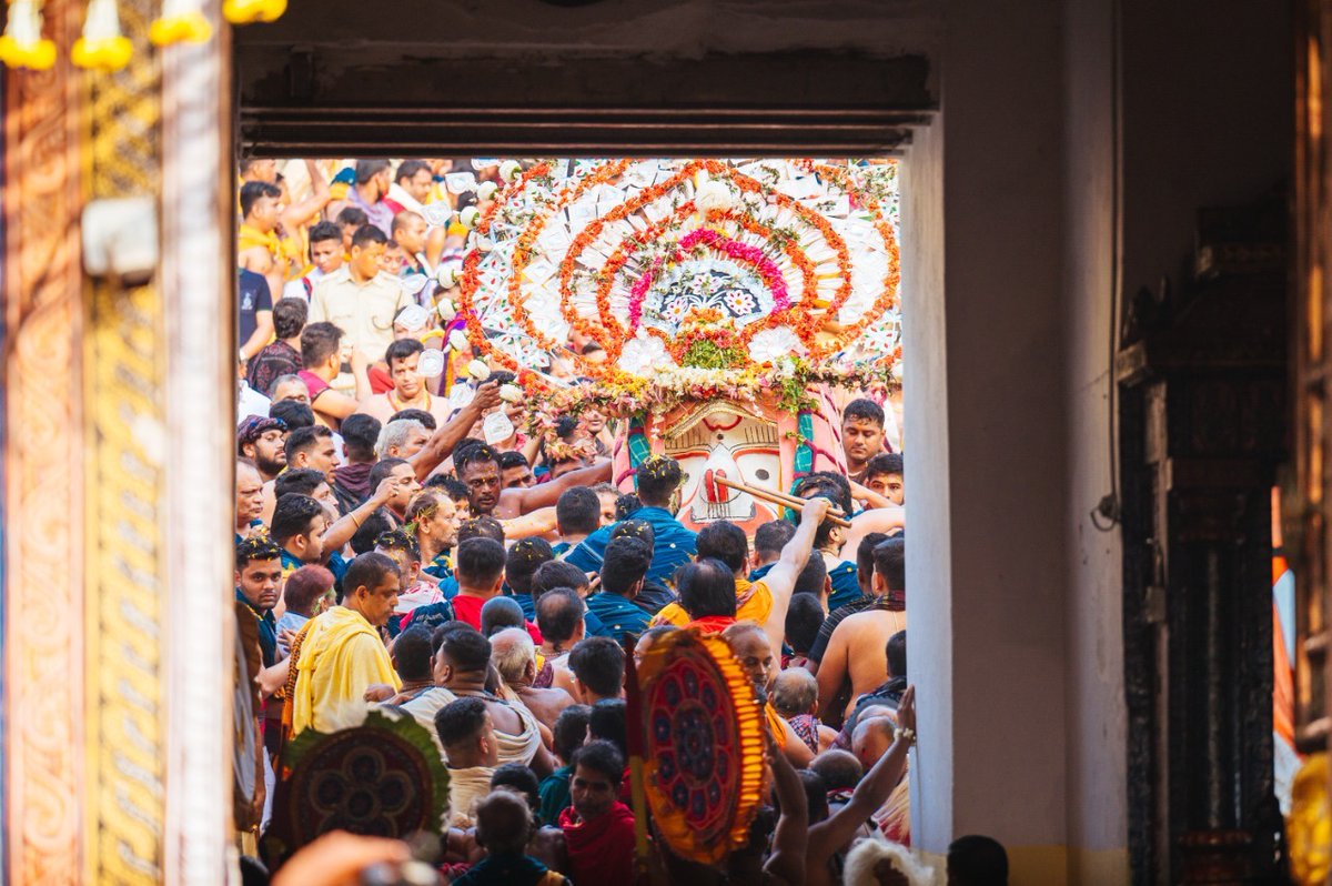 dpradhanbjp's tweet photo. ପହଣ୍ଡି ବିଜେର ମନମୋହକ ଦୃଶ୍ୟ ।     

ଜୟ ଜଗନ୍ନାଥ 🙏

#RathaJatra https://t.co/9RAJRwYf8o