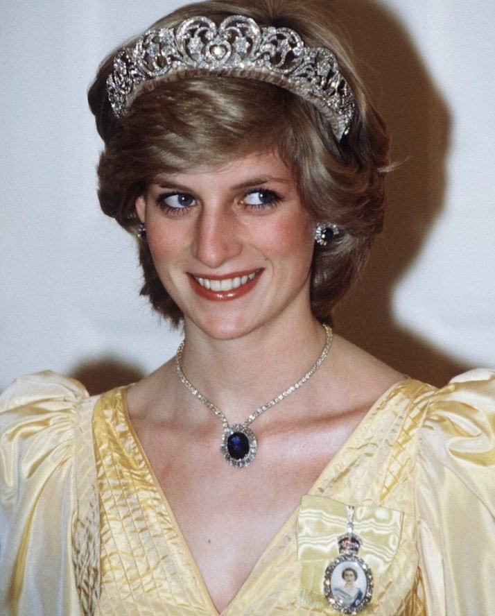 Happy Birthday to my two inspired woman!

Princess Diana AgnezMo 