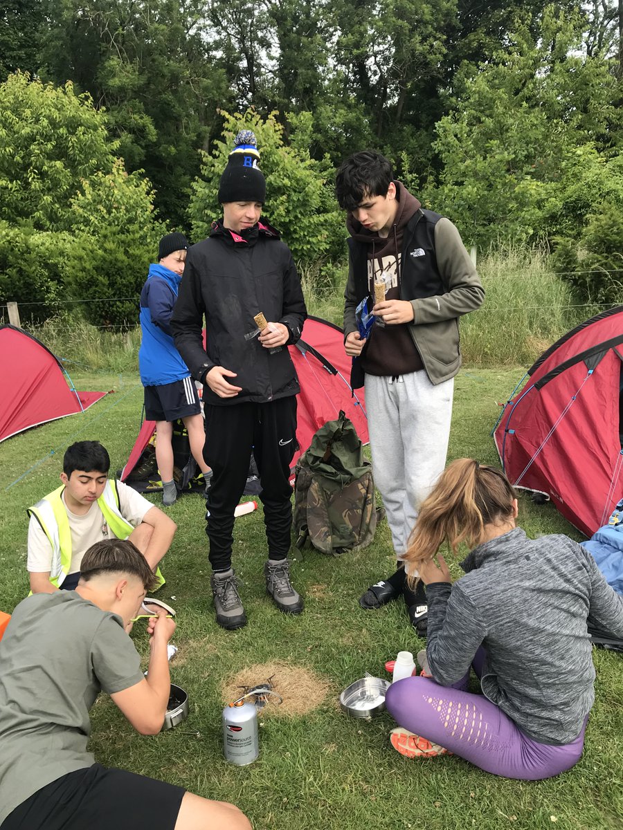 The Silver #DofE assessed expedition is in full swing in the Cotswolds, breakfast this morning looked pretty decent! @BXMOutdoors