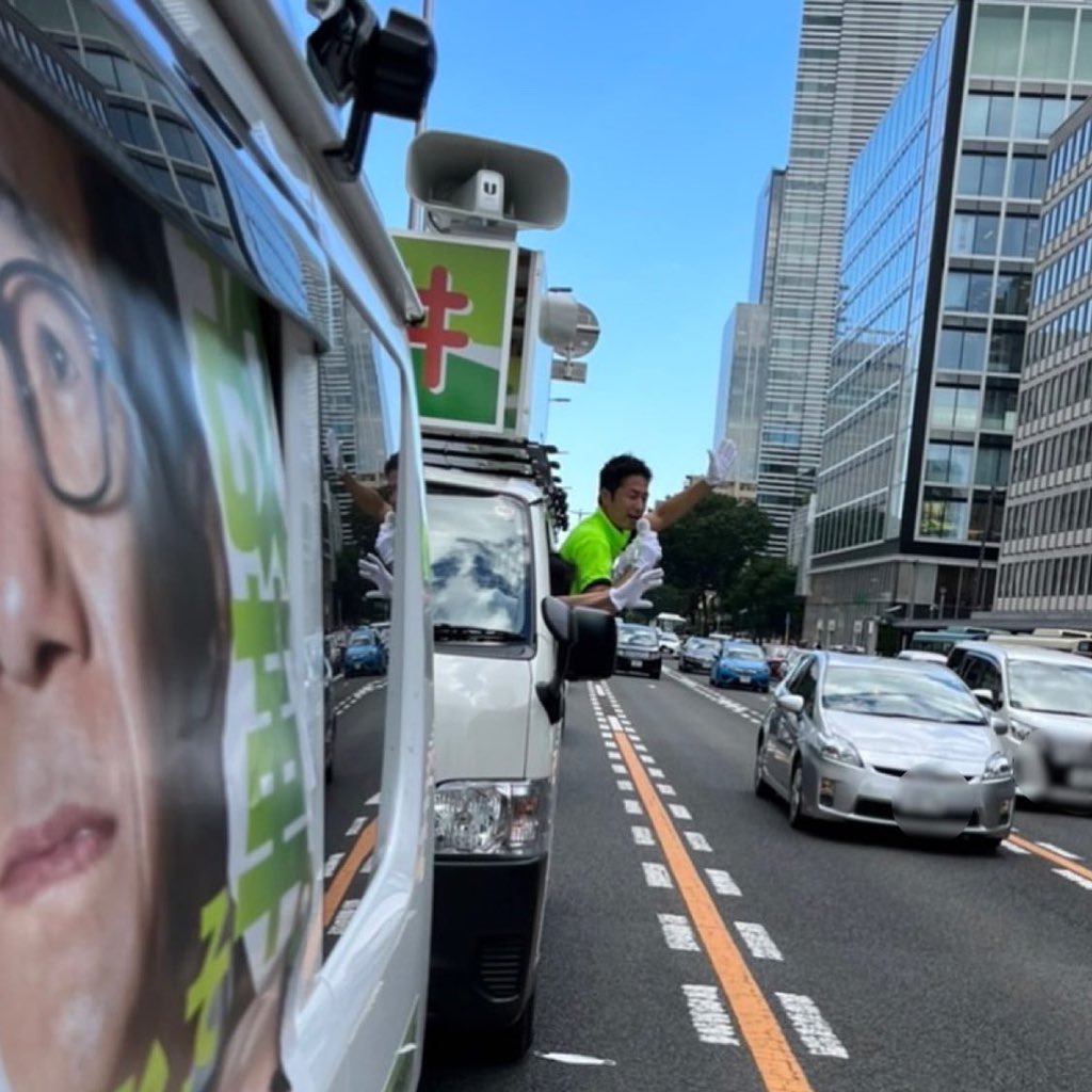 北海道で学んだ鈴木宗男さん直伝の街宣車の箱乗り、仙台でチャレンジし