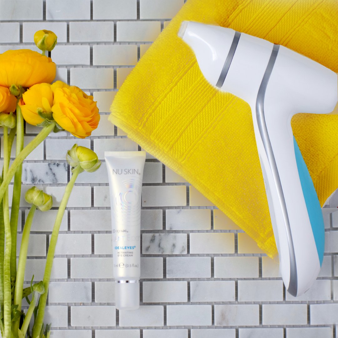 nuskin's tweet photo. Look to a brighter future with #ageLOC® #LumiSpa® #IdealEyes®. It is specifically designed to deliver powerful benefits to the delicate skin around your eyes.
Use it on its own or combine with ageLOC® #LumiSpaAccent to deliver powerful benefits in just 60 seconds. #NuSkin https://t.co/ppDrgwxDYj