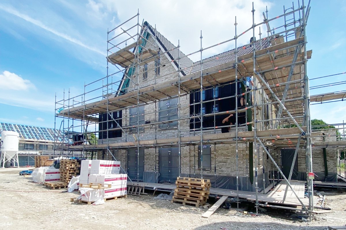 Het lijkt alsof er geen woning beschikbaar is in Dordrecht, maar hier zijn er nog enkele te koop en die kun je morgenochtend, zaterdag, bekijken: hallodordrecht.nl/nieuws/bericht…