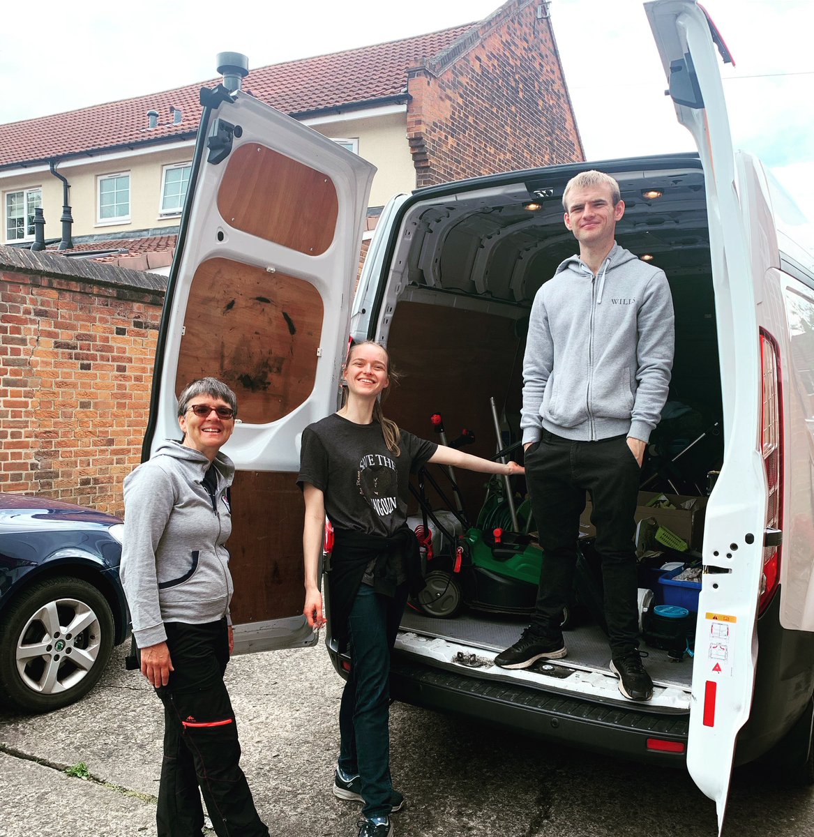 Wednesday’s van team. 
Featuring Armstrongs x 2 💪🙌