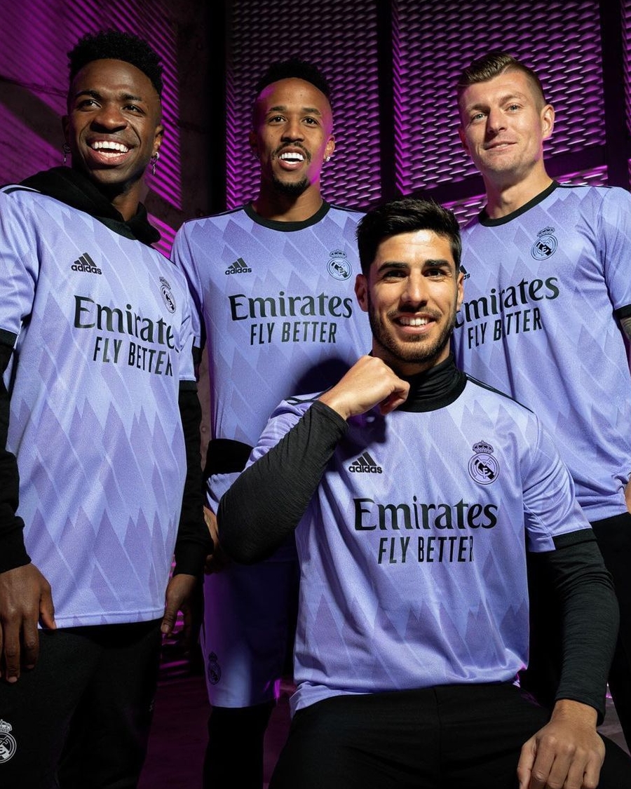B24PT's tweet photo. Real Madrid apresentou o seu novo equipamento alternativo 🟣 https://t.co/8woMbB3sKr
