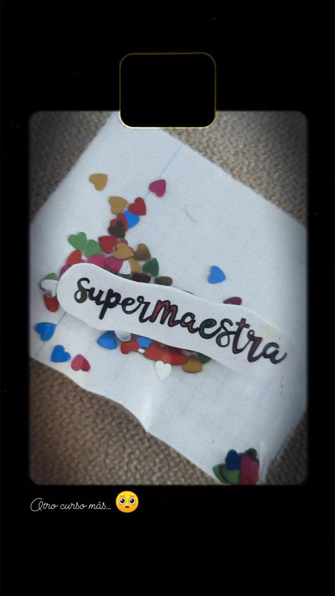 lozana07's tweet photo. Cerramos otro curso más y unos meses de mucho esfuerzo y sacrificio 📚🍀❤✨ #BienvenidasVacaciones ¡Os necesitaba! https://t.co/yuUhyBUUqF