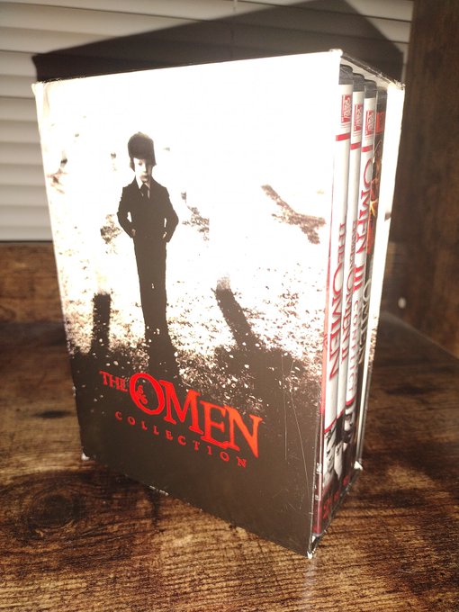 Bought this on eBay. Watching The Omen IV now.  The Devil made me do it! 😈 https://t.co/48fJ3fgPJr