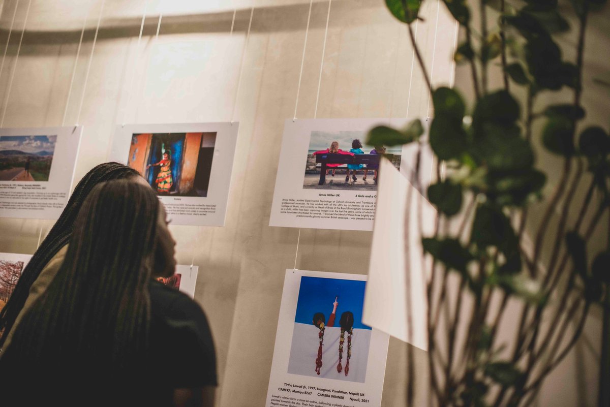 CollectiveRw's tweet photo. #3 The Commonwealth Marketplace + @ROSLARTS Photography Exhibition at @atelier_academy 

📸@eeloom

#BestMoments #CollectiveRW #RFW2022 https://t.co/UkdqJxIJ6M