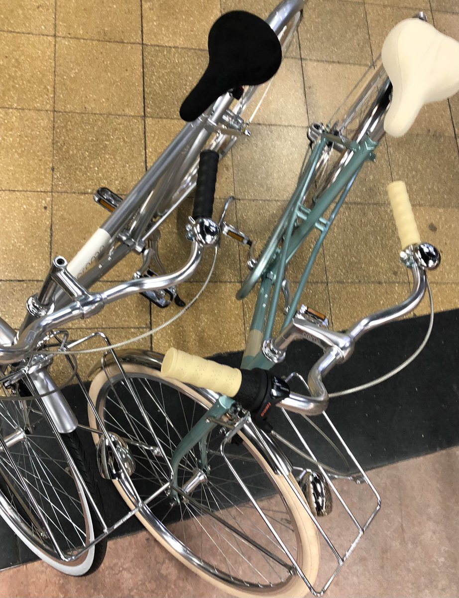 FietsTempelNL's tweet image. ❤️ • @cremecycles Caferacer Lady Uno in Florida Green &amp;amp; Caferacer Man Doppio Gray. Moeten we nou nog meer zeggen? Kom kijken in onze nieuwe fiets-life-style-winkel aan de stadszijde van de Willemstraat, no. 21 (in Heerlen). 
#cremecycles #lifestyle #heerlen