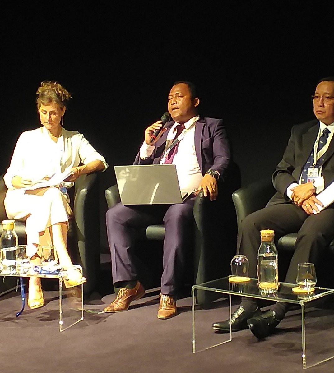 nico_fournier's tweet image. Madagascar had problems with conflicts between shimp trawling and artisanal fisher #SSF in its coastal areas. As a solution they created a 2nm #inshoreExclusionZones for #bottomtrawling to give preferential access to #smallscalefisheries 🙌
@paubert5 @MoFMRAmv @LMMAMada #UNOC2022