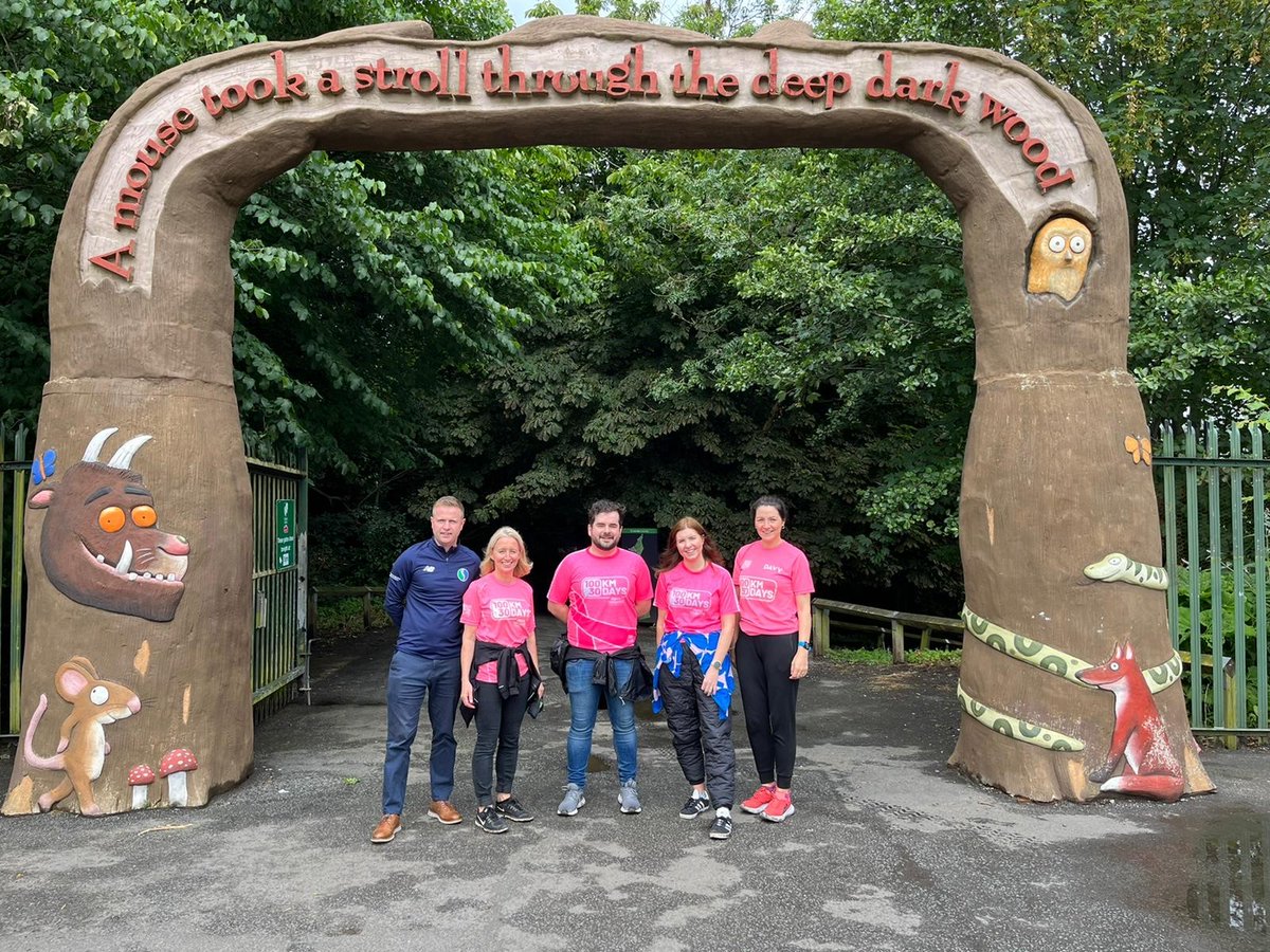 The Juno team with Aaron Wylie at <a href="/colinglenbelf/">Colin Glen</a> in Belfast celebrating the end of the <a href="/100kin30days/">100kin30days</a> challenge in aid of <a href="/BreastCancerIre/">BreastCancerIreland</a>

#100kin30days