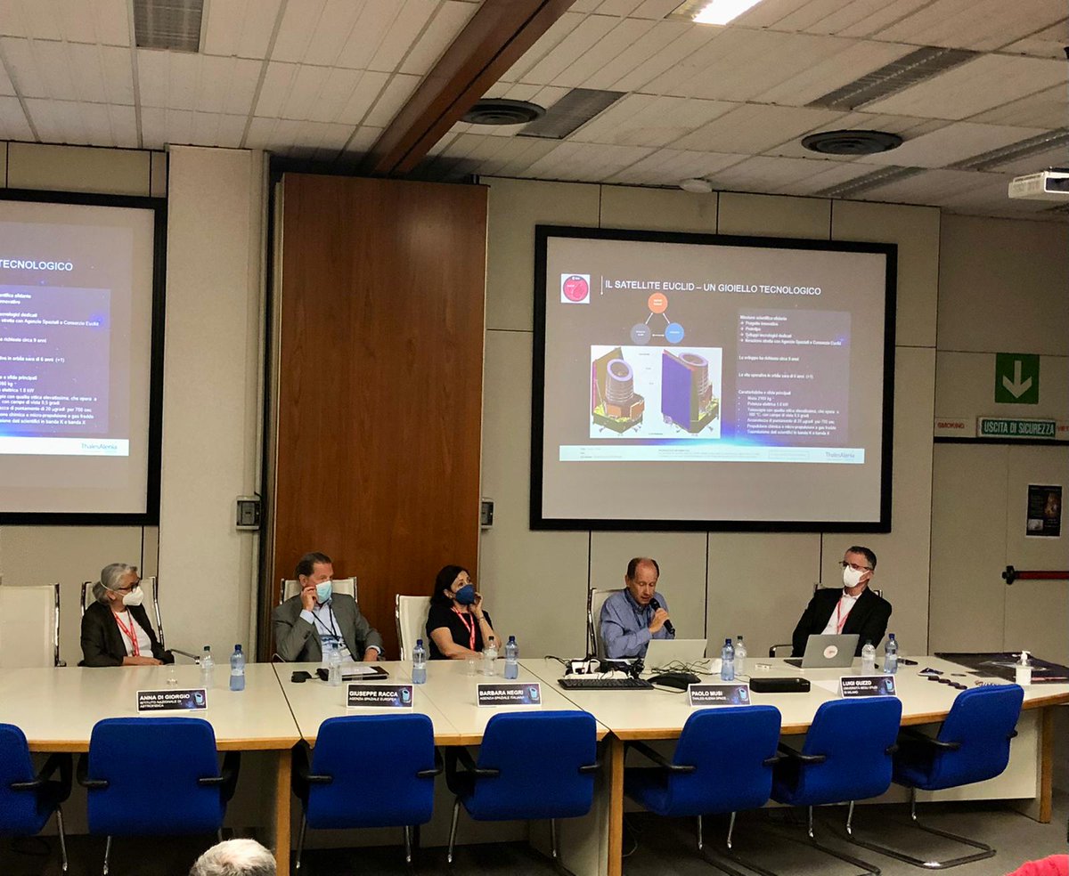 Thales_Alenia_S's tweet photo. Si è celebrato oggi in @Thales_Alenia_S a #Torino il termine delle attività di integrazione sul satellite @ESA_Euclid, raccontando insieme ad @esa, @ASI_spazio ,@EC_Euclid e @mediainaf la missione e il contributo scientifico 🇮🇹. 
Ora è tutto pronto per i test ambientali a #Cannes https://t.co/65COQMGTzj