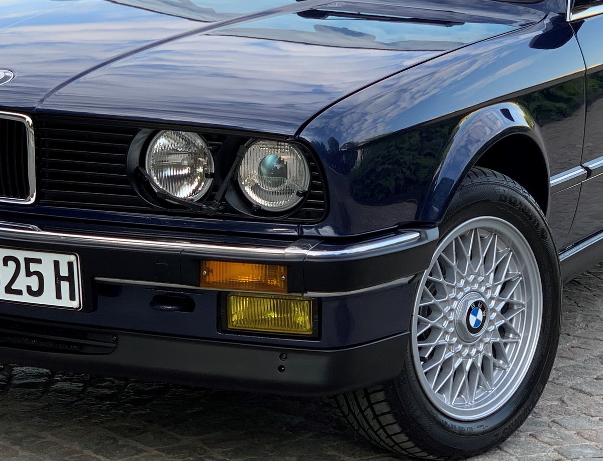 Heute wird das H-Kennzeichen 25 Jahre alt. 🥳 Vielen #Oldtimer-Liebhabern liegt das H-Kennzeichen sehr am Herzen, denn es zeichnet ein mindestens 30 Jahre altes Fahrzeug aus, das entsprechend seines Gesamtzustandes als erhaltenswertes „kraftfahrzeugtechnisches Kulturgut" gilt.