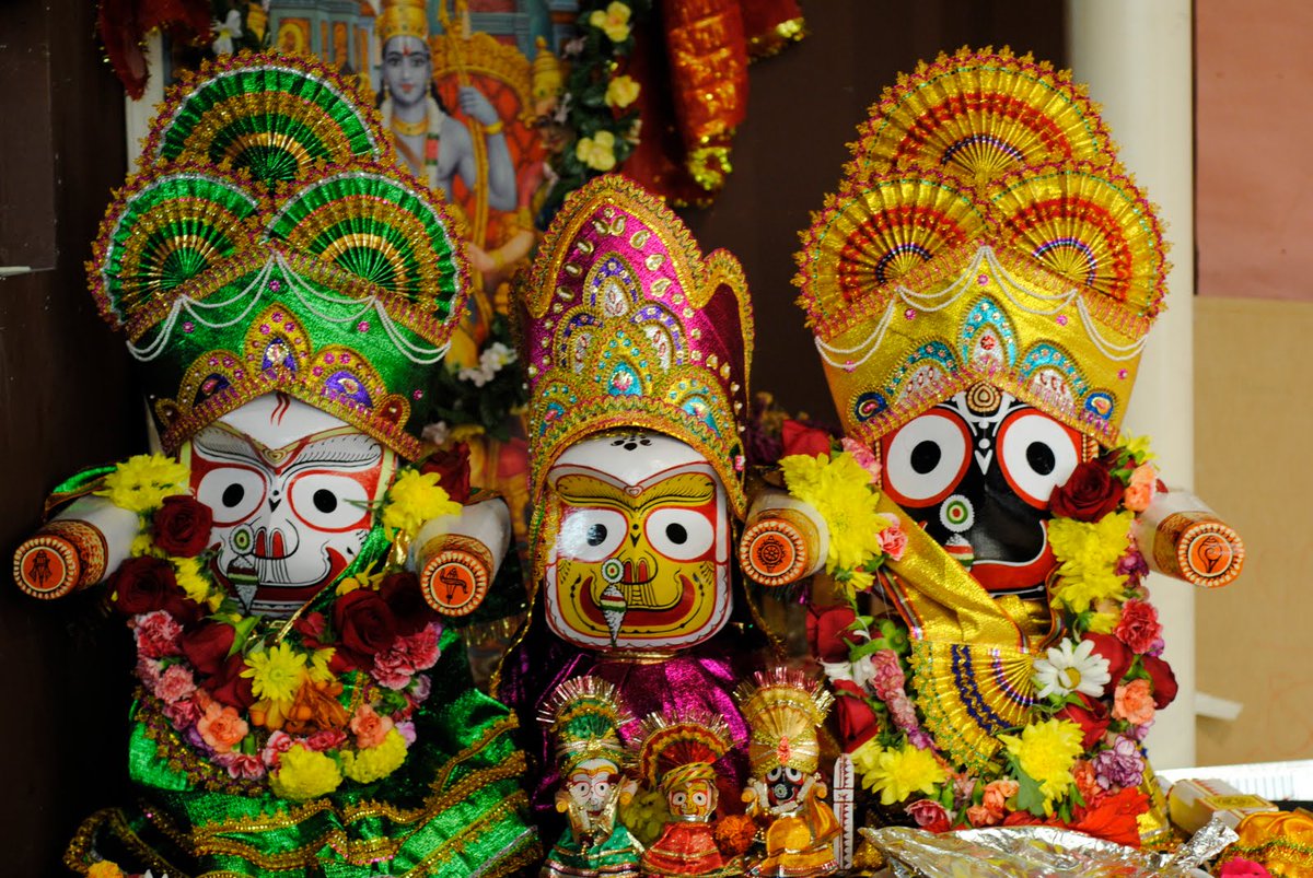 shrikrishnareal's tweet photo. Let us celebrate the glory of Lord #Jagannath on the auspicious occasion of the #RathYatra.
This Puri Jagannath RathYatra, may you be blessed with Lord Jagannath, Balbhadra, and Subhadra’s choicest blessings. A very blissful RathYatra to you &amp; ur loved ones 🙏

#JaiJagannatha 🙌 https://t.co/t9VOZTVcFF