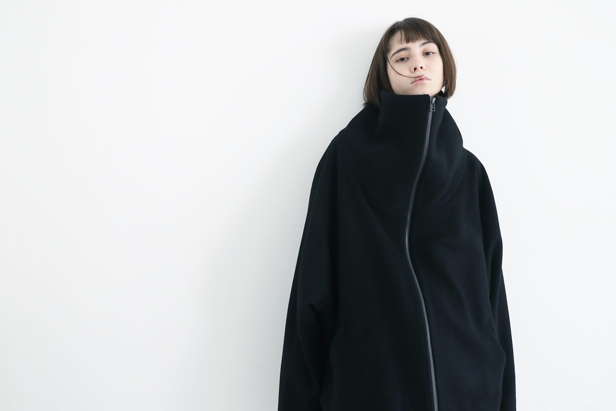 Palmmaisonstore's tweet photo. bluson coat vuy-a12-c01[BLACK]
@VUy_1013  
#VUy #bluson #コート 

【素材】WOOL 100% / CUPRO 100%
【重さ】約1500g 

https://t.co/iHp8GLX6rm https://t.co/epURUpwbR5