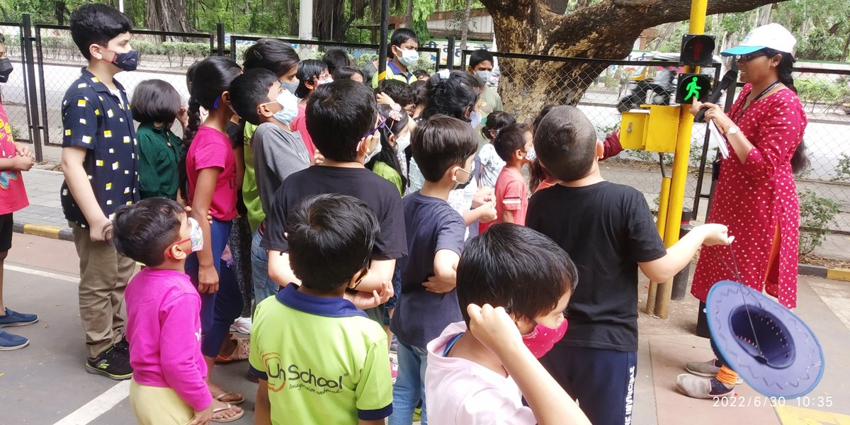 SafeKidsIndia's tweet photo. Students of Unschool Baner learning about #RoadSafety at #ChildrensTraffic Park and pledging to be #SafeRoadUsers. The training was conducted by #SafeKidsFoundation in collaboration with PMC.
@nitin_gadkari @PMCPune https://t.co/8IzhRDoVH0