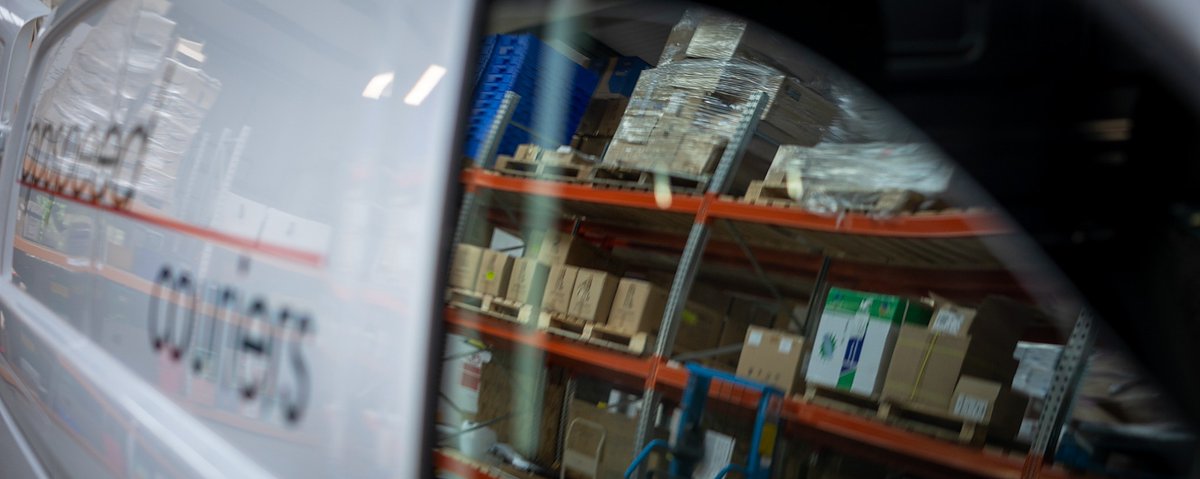 topspeedcourier's tweet image. Our fleet is equipped with specialist equipment and slam locks and is located throughout England, Scotland and Wales so we are able to carry out collections and deliveries anywhere in the UK #ADR #Dangerousgoods #securegoods bit.ly/3iZyWzr