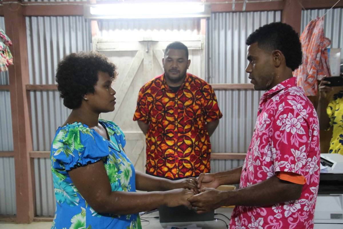 ului_joe's tweet photo. #FijiREACH bridges the gap through a one-stop shop approach so people in Vusuya community, Tailevu province use services and enjoy their constitutional rights four couples legally married. Thanks @JAPANembFIJI @UNDP_Pacific @FijianGovt stakeholders and CSO making this happen. https://t.co/4ri2gK8jFP