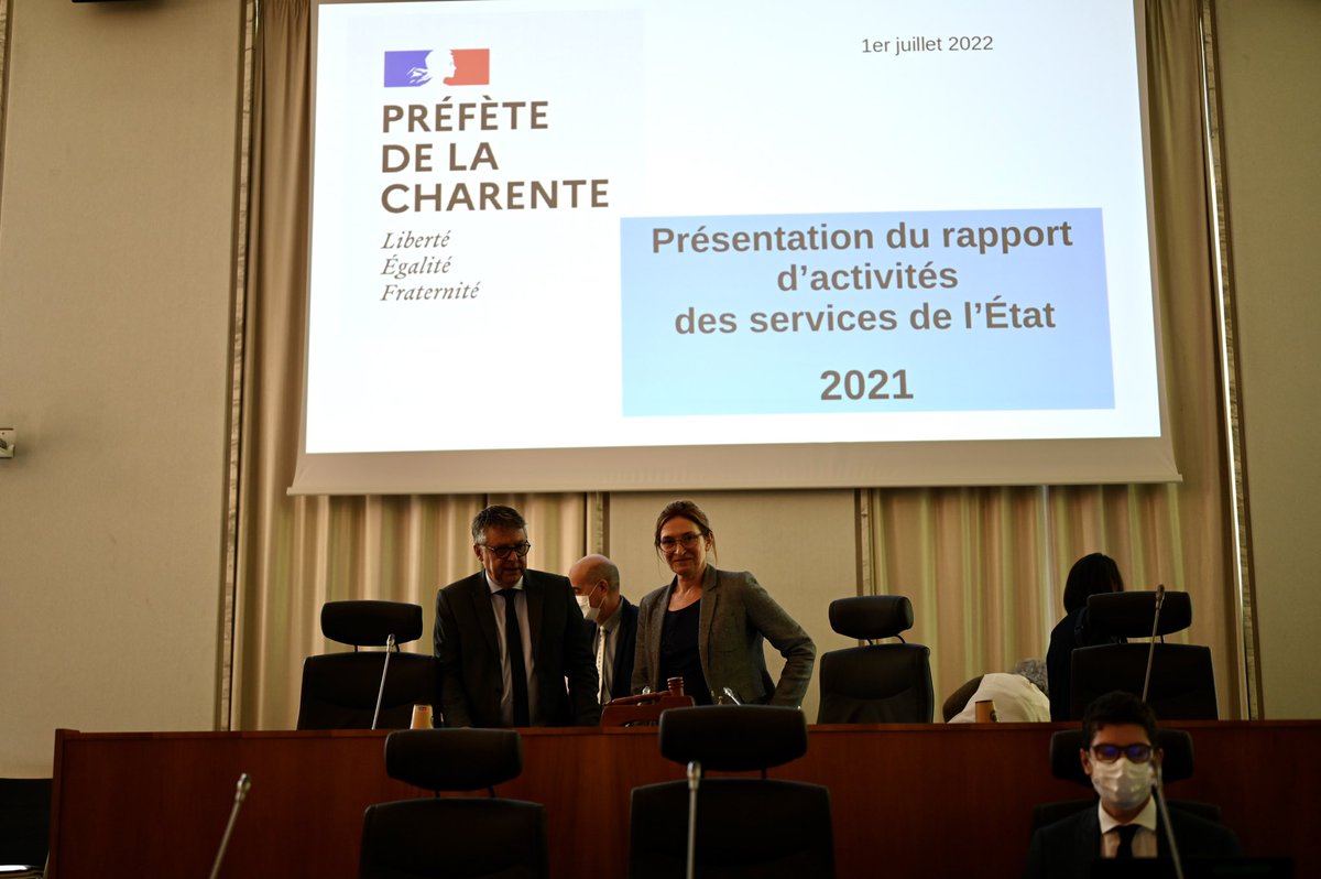 Prefet16's tweet photo. #RASE2021 | La préfète commence sa présentation devant l’Assemblée du Conseil départemental.
« C’est également l’occasion de pouvoir en échanger avec vous qui êtes élus, et à travers vous, avec les citoyens que vous représentez » a rappelé Magali DEBATTE lors de son introduction https://t.co/CAgJCCVk3Q