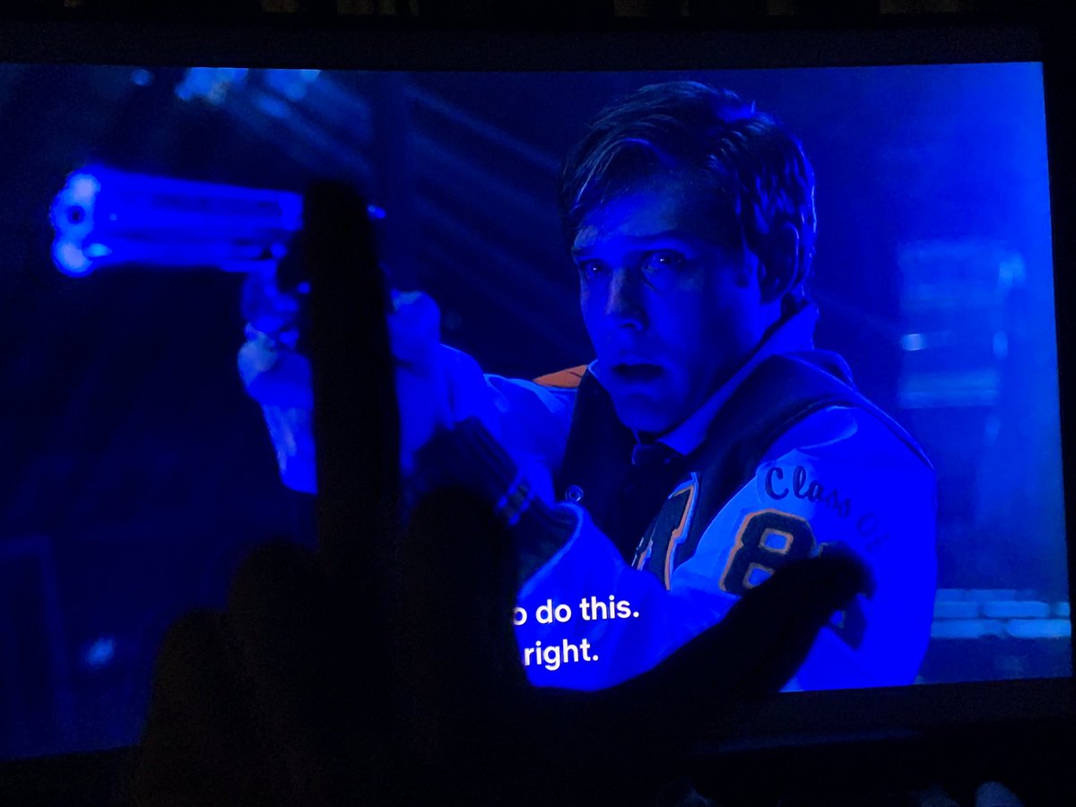 VEEJlN's tweet photo. FUCK YOU JASON FUCK YOU FUCK YOU #StrangerThings4 https://t.co/abqrP59hAU