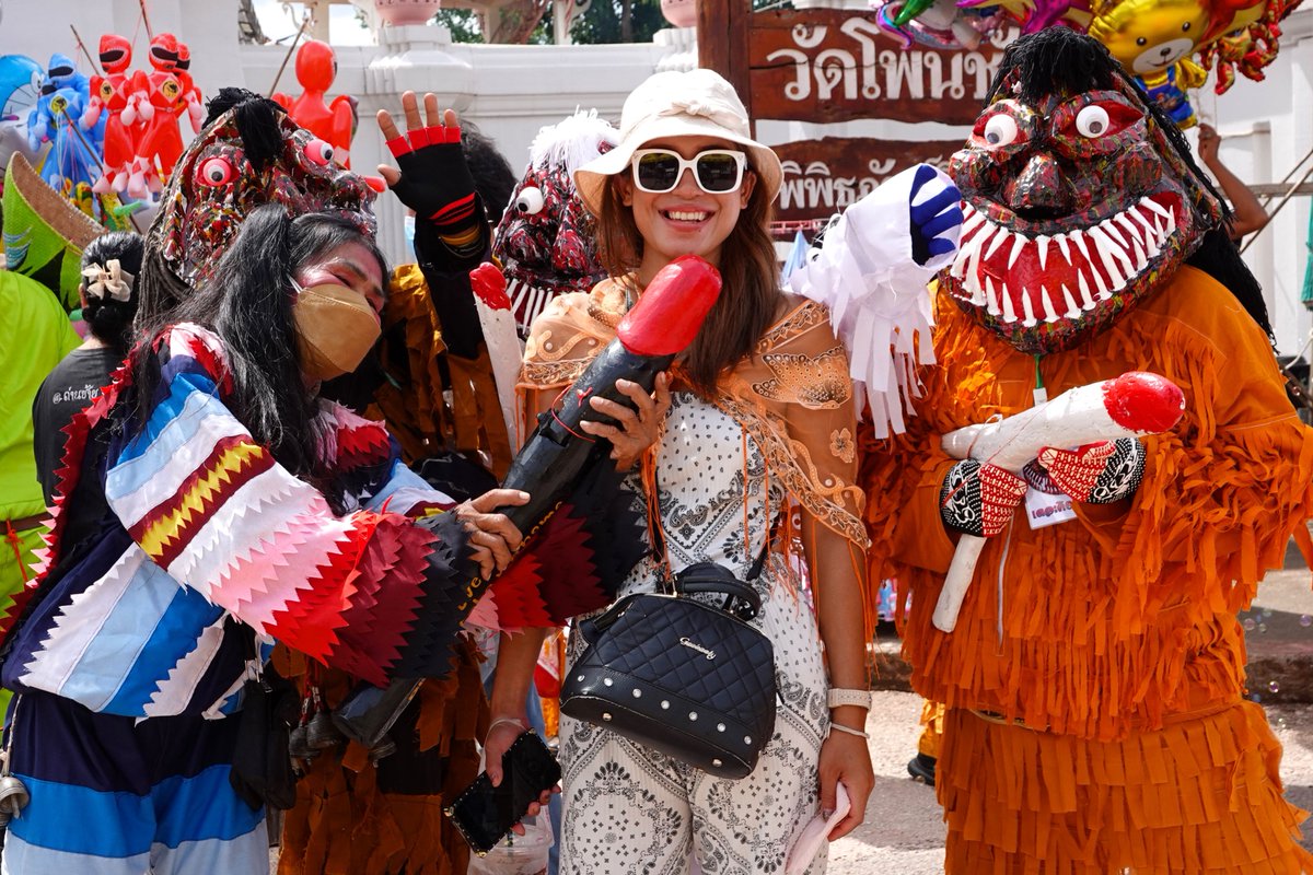 groovyplanetde's tweet photo. 3 Tage dauert das "Ghost Festival" Phi Ta Khon, heute hat es begonnen. Ihr seht aktuelle Bilder aus Dan Sai in der nordostthailändischen Provinz #Loei.
#DanSai #Isan #ThePhotoHour @YoushowmeP #AmazingThailand #whatshappeninginthailand https://t.co/deZYpocCec