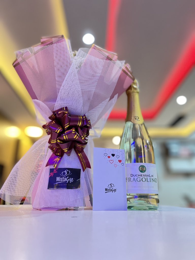 mistagiftt's tweet photo. As a way of celebrating our five years anniversary on Twitter, we want to do a giveaway 
Which of these packages would you love ❤️ 
#MistaGiftUg 
1/4 https://t.co/IdNuoXN0pJ