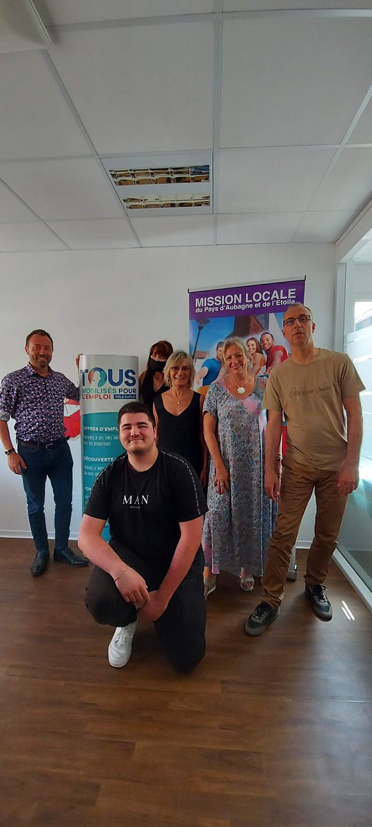 2 #conseillers <a href="/MLocaleAubagne/">Mission Locale d'Aubagne</a> investis dans les locaux de #Pole #Emploi #Aubagne 👏👏👏 #partenariat #force #nouveau #CEJ #jeunes #metiersentension @poleemploi_13 <a href="/villedaubagne/">Aubagne</a> @cnied13 <a href="/UNmissionlocale/">UNML</a> <a href="/ardmlpaca/">ARDML SUD Provence Alpes Côte d'Azur</a> <a href="/MaRegionSud/">Région Sud</a> <a href="/AMPMetropole/">Métropole Aix-Marseille-Provence</a>