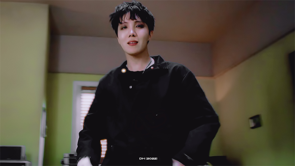 218DH's tweet image. #호석  #jhope_MORE @BTS_twt