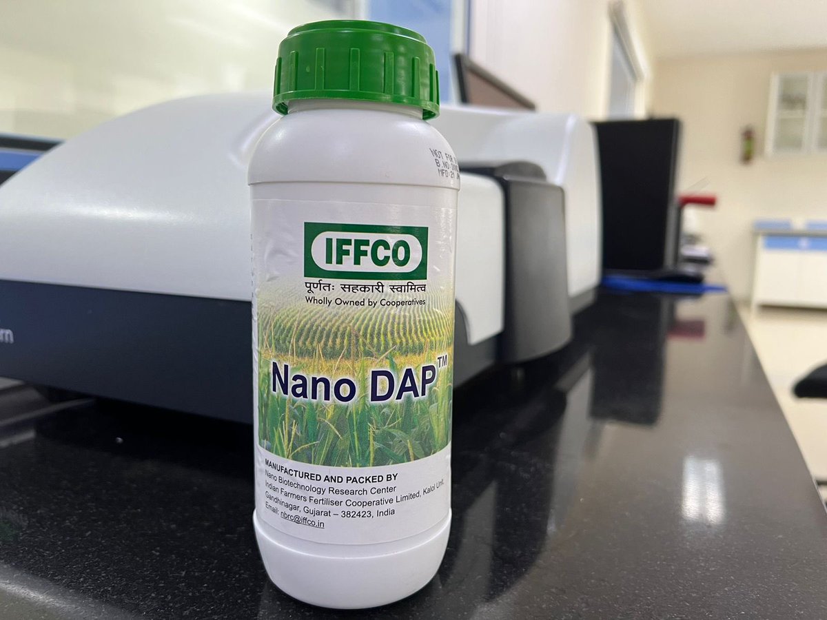 drusawasthi's tweet photo. #IFFCONanoUrea &amp; #IFFCONanoDAP are next generation fertilisers benefiting farmers and environment. Will help in reducing soil, air &amp; water pollution. Novel products require less to produce more and they keep soil healthy. Effort to save our soil from excessive use of chemicals. https://t.co/LoCkioPwqY
