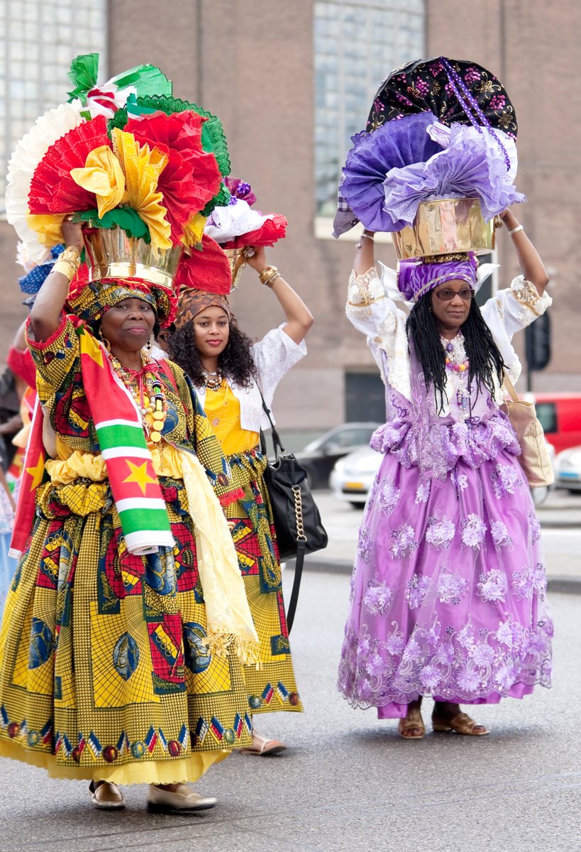 Op deze belangrijke dag herdenken en vieren we dat Nederland 149 jaar geleden de slavernij afschafte in Suriname en de voormalige Nederlandse Antillen. Keti Koti eert vandaag de vele slachtoffers en maakt mensen bewust van de gevolgen van het slavernijverleden op het heden.